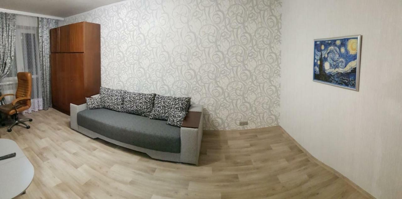 Сozy Appartment Near Metro Station "23 Avgusta" Kharkiv Extérieur photo
